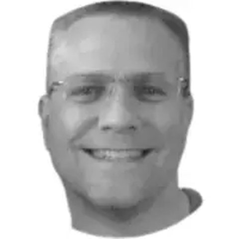 Ken, Instructor